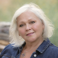 Author Debra DeAngelo
