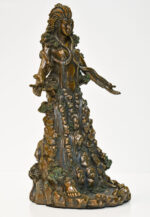 Danu Statue